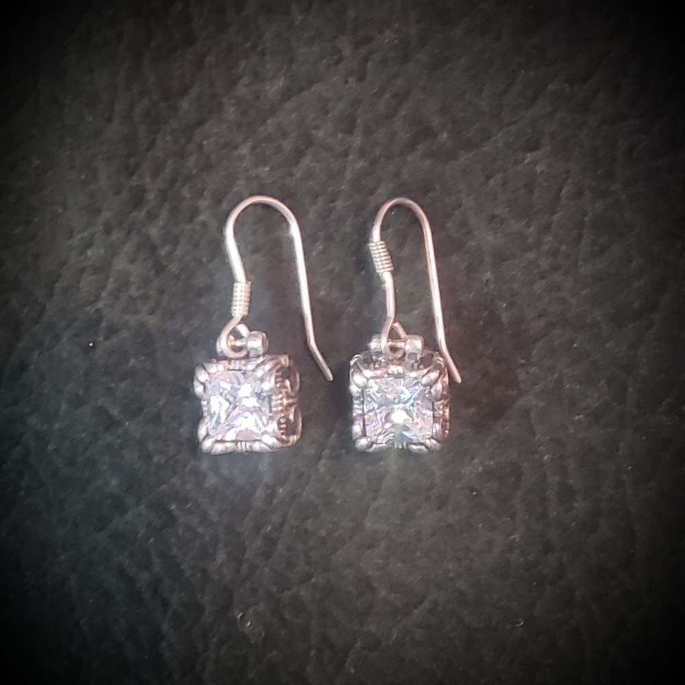 Silpada W0975 'Uptown' CZ Sterling Silver Earrings. 